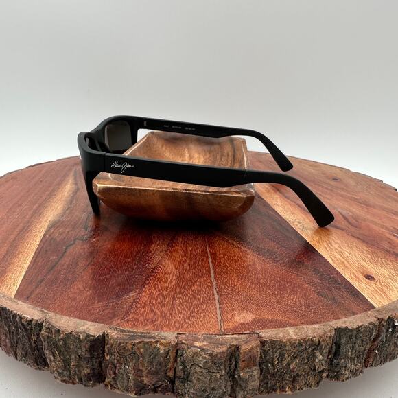 NWOB Maui Jim Polarized Sunglasses South Swell Matte Black MJ755 2M Made Italy - Picture 6 of 8